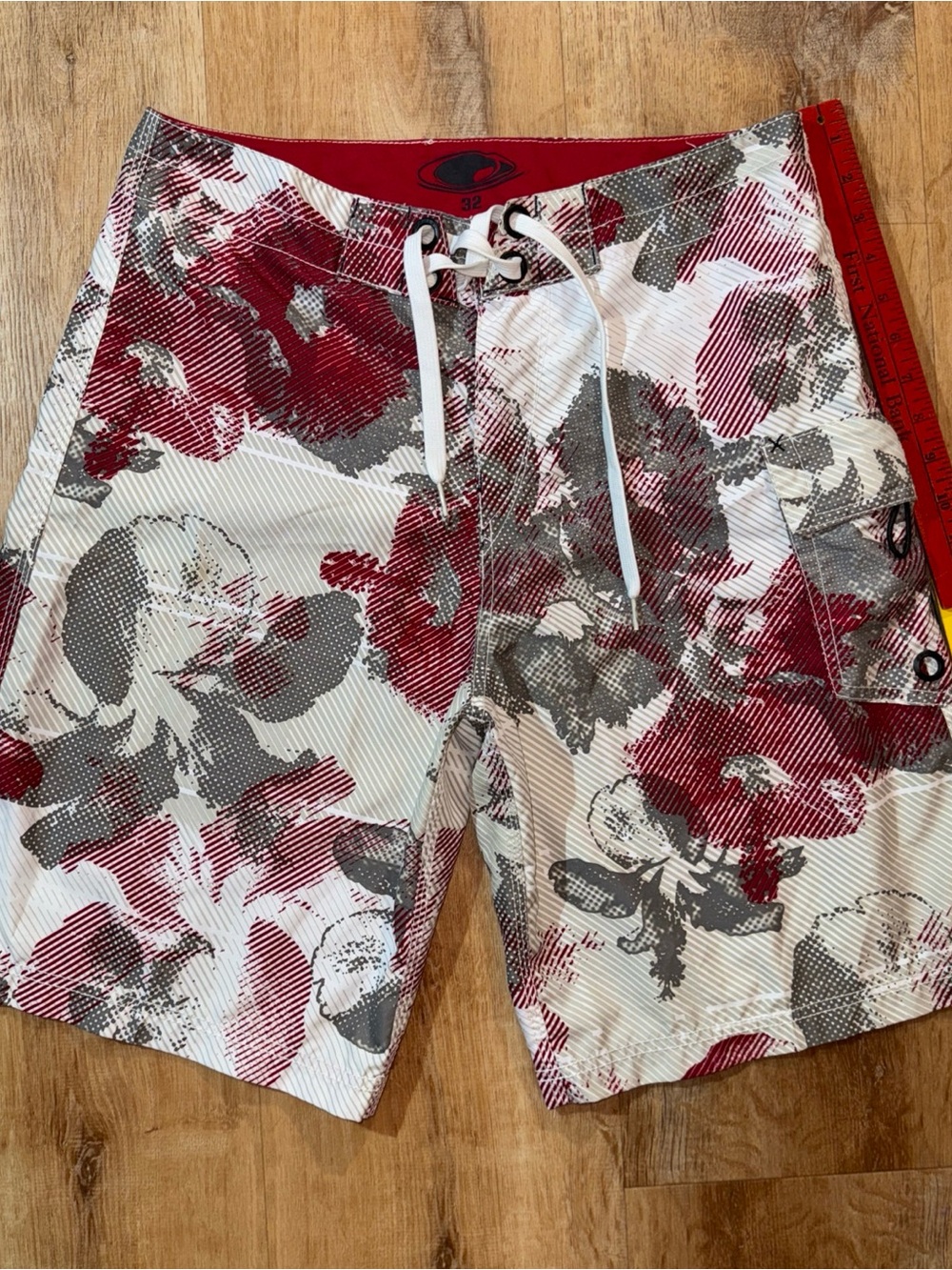 Oakley Board Shorts Men 32 Water Trunks Board Lightweight Floral Punk Y2K Oakley